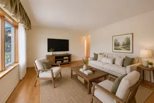 309 Wisconsin Dr, Des Plaines, IL 60016 - Photo 6