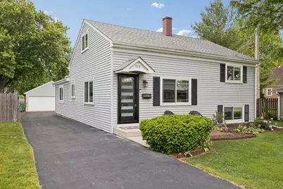 573 S Chase Avenue, Lombard, IL 60148 - Photo 1