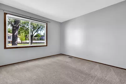 1272 Arlington Drive W, Hanover Park, IL 60133 - Photo 14