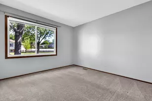 1272 Arlington Dr W, Hanover Park, IL 60133 - Photo 14