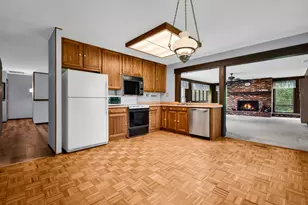 1272 Arlington Dr W, Hanover Park, IL 60133 - Photo 10