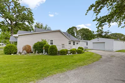 205 N Park Street, Milford, IL 60953 - Photo 2