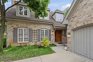 18 Tartan Ridge Rd, Burr Ridge, IL 60527 - Photo 2
