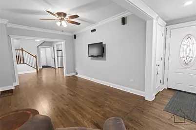 5010 W Newport Avenue, Chicago, IL 60641 - Photo 6