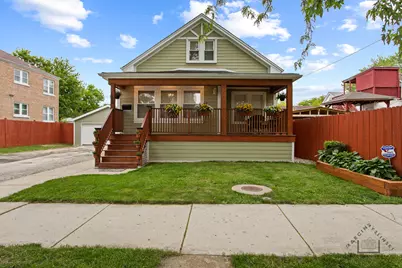 5010 W Newport Avenue, Chicago, IL 60641 - Photo 1