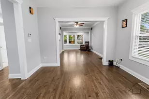 5010 W Newport Ave, Chicago, IL 60641 - Photo 8