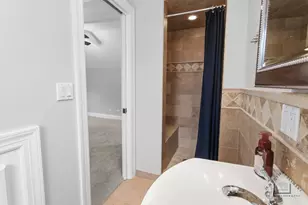 5010 W Newport Ave, Chicago, IL 60641 - Photo 18