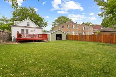 5010 W Newport Avenue, Chicago, IL 60641 - Photo 26