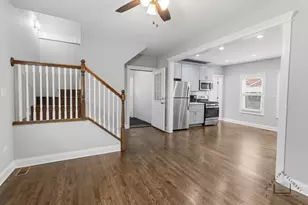 5010 W Newport Ave, Chicago, IL 60641 - Photo 10