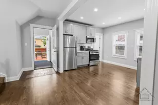 5010 W Newport Ave, Chicago, IL 60641 - Photo 16