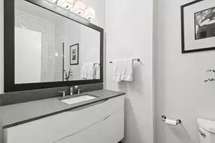 375 W Erie St, Chicago, IL 60654 - Photo 22