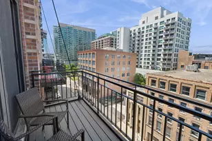 375 W Erie St, Chicago, IL 60654 - Photo 26