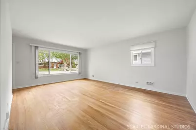 569 S Park Road, Lombard, IL 60148 - Photo 2