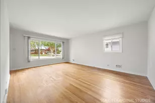 569 S Park Rd, Lombard, IL 60148 - Photo 2