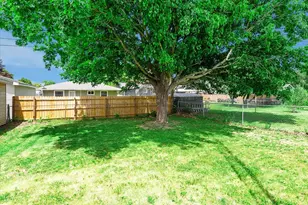 709 W McKinley St, Harvard, IL 60033 - Photo 16