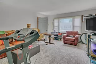 709 W McKinley St, Harvard, IL 60033 - Photo 22