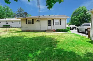 709 W McKinley St, Harvard, IL 60033 - Photo 4
