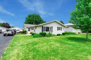 709 W McKinley St, Harvard, IL 60033 - Photo 2