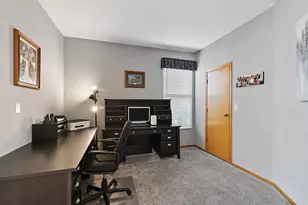 1961 Broadsmore Dr, Algonquin, IL 60102 - Photo 12