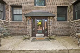 857 W Ainslie St, Chicago, IL 60640 - Photo 4