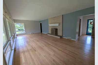 521 College Terrace, Dekalb, IL 60115 - Photo 8