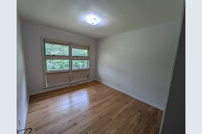 521 College Terrace, Dekalb, IL 60115 - Photo 16