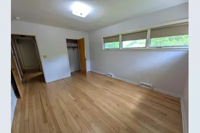 521 College Terrace, Dekalb, IL 60115 - Photo 12