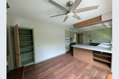521 College Terrace, Dekalb, IL 60115 - Photo 20