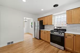 146 S Fremont St, Palatine, IL 60067 - Photo 8