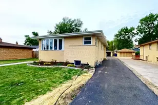 5544 Oakdale Dr, Oak Lawn, IL 60453 - Photo 2