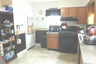 200 E Bennett Street E, Salem, IL 62881 - Photo 16