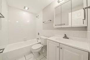 120 Adobe Cir, Carpentersville, IL 60110 - Photo 10