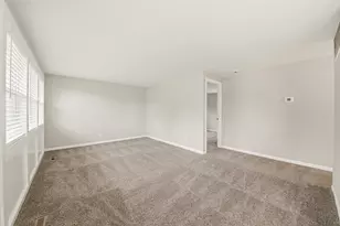 120 Adobe Cir, Carpentersville, IL 60110 - Photo 4