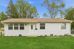 120 Adobe Cir, Carpentersville, IL 60110 - Photo 1