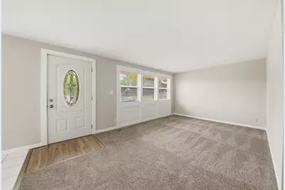 120 Adobe Circle, Carpentersville, IL 60110 - Photo 2