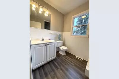 1101 N Princeton Avenue, Villa Park, IL 60181 - Photo 8