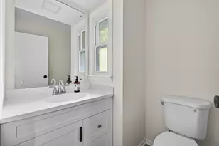 262 S 19th St, Saint Charles, IL 60174 - Photo 14