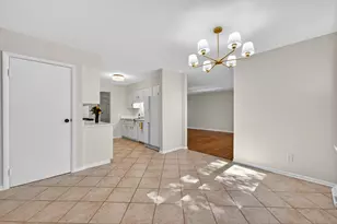 262 S 19th St, Saint Charles, IL 60174 - Photo 8