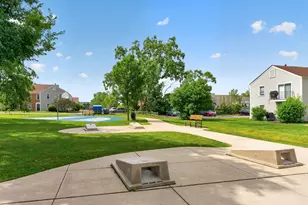 262 S 19th St, Saint Charles, IL 60174 - Photo 38