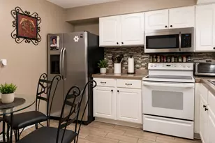 4710 Euclid Ave, Rolling Meadows, IL 60008 - Photo 4