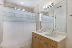 934 W Cuyler Ave, Chicago, IL 60613 - Photo 12