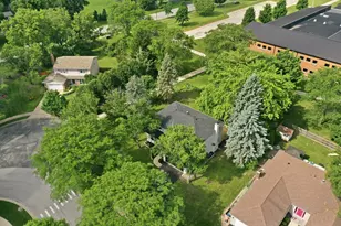 421 Russet Ave, Naperville, IL 60565 - Photo 48