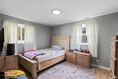 1923 Warwick Lane, Schaumburg, IL 60193 - Photo 8