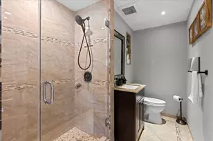 1923 Warwick Ln, Schaumburg, IL 60193 - Photo 6
