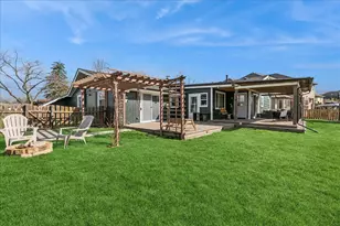 1923 Warwick Ln, Schaumburg, IL 60193 - Photo 18