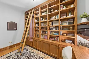 812 S Bell Ave, Chicago, IL 60612 - Photo 16