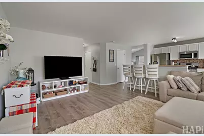 346 Prairie Mist Drive, Round Lake, IL 60073 - Photo 8