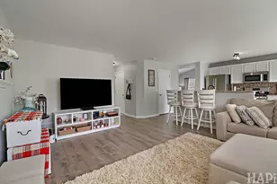 346 Prairie Mist Dr, Round Lake, IL 60073 - Photo 8