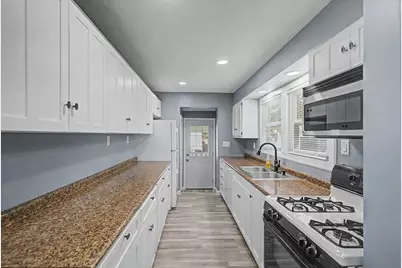 4210 E Park Lane, Decatur, IL 62521 - Photo 8