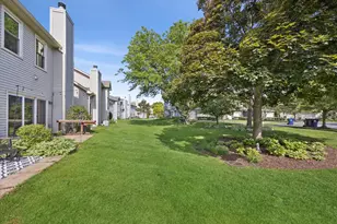 1239 Tennyson Ln, Naperville, IL 60540 - Photo 16
